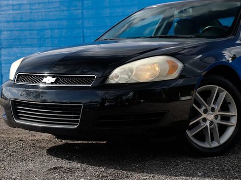 Used 2013 Chevrolet Impala LTZ FWD image 23