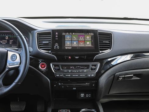 Used 2020 Honda Pilot Touring image 13