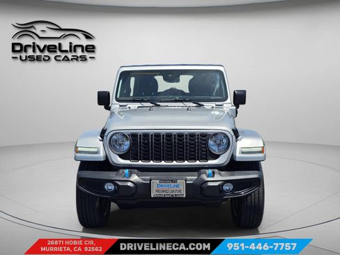 Used 2024 Jeep Wrangler Unlimited AWD/4WD image 2