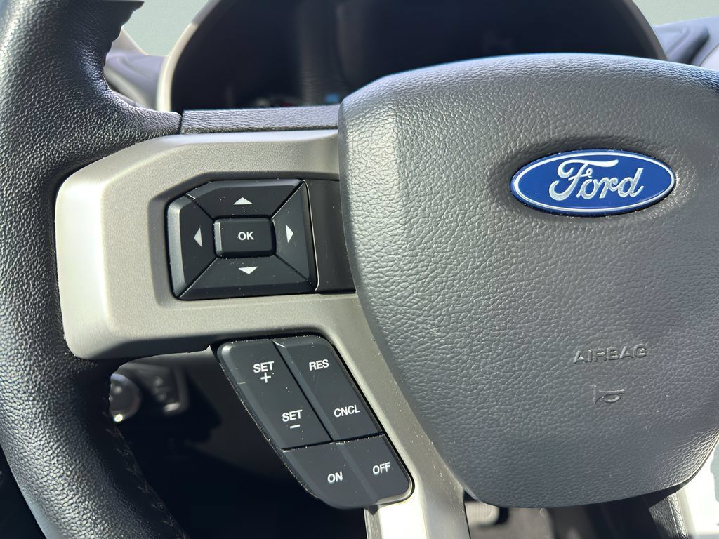Used 2019 Ford F150 Lariat w/ Equipment Group 502A Luxury AWD/4WD image 20