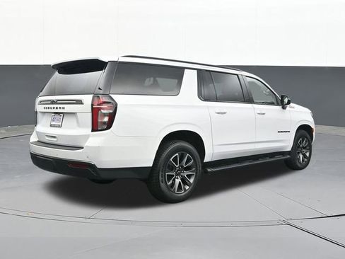 Used 2022 Chevrolet Suburban Z71 image 14