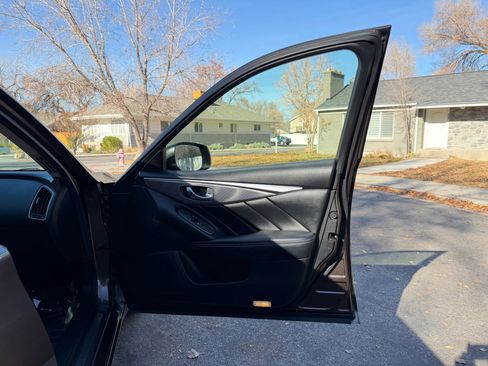 Used 2014 INFINITI Q50 Premium w/ Navigation Package image 39