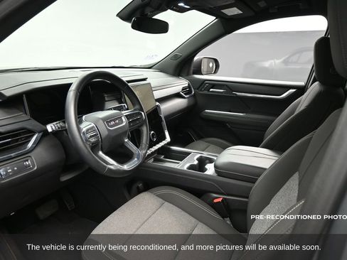 Used 2025 GMC Acadia Elevation image 4