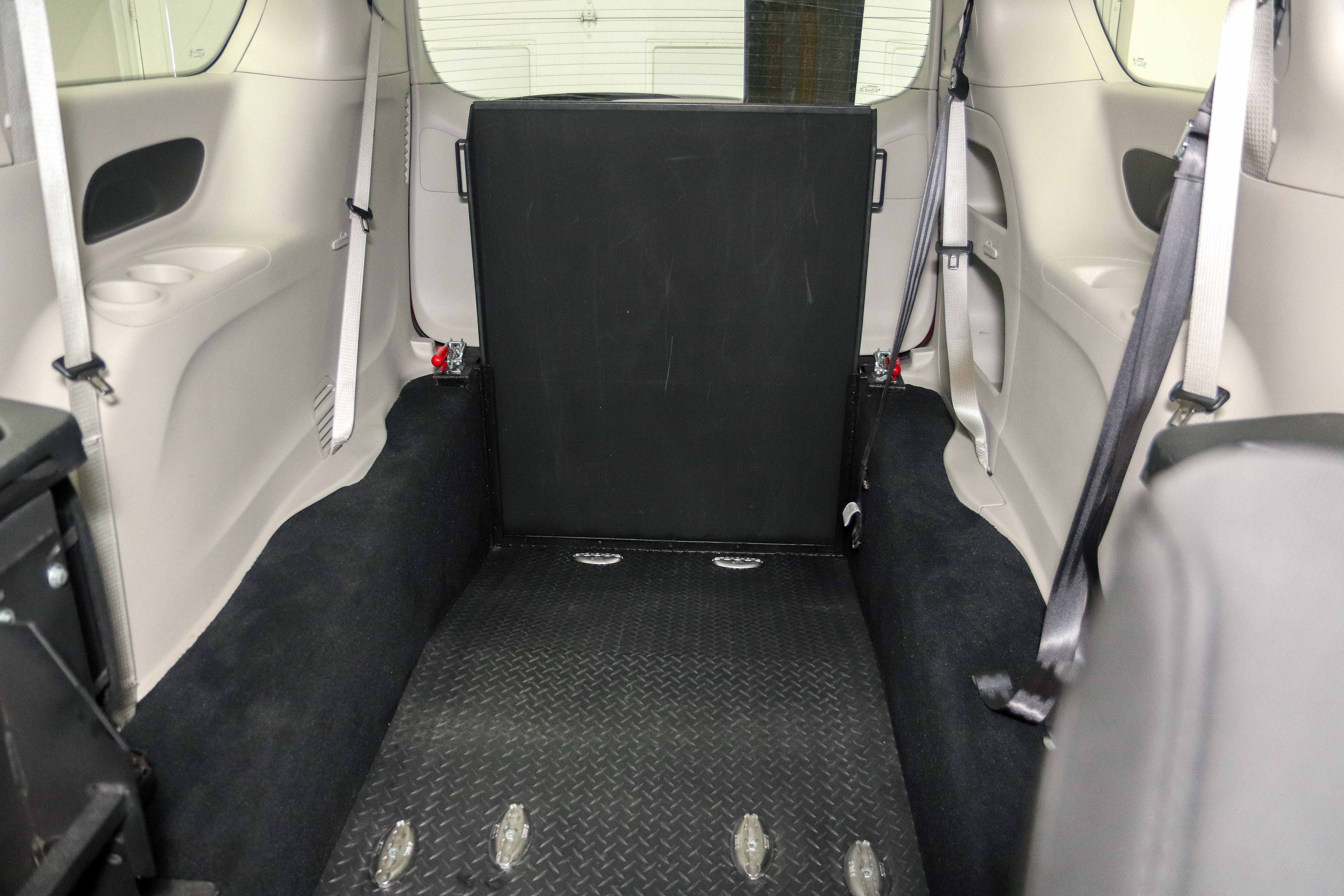 Used 2023 Chrysler Voyager LX FWD image 20