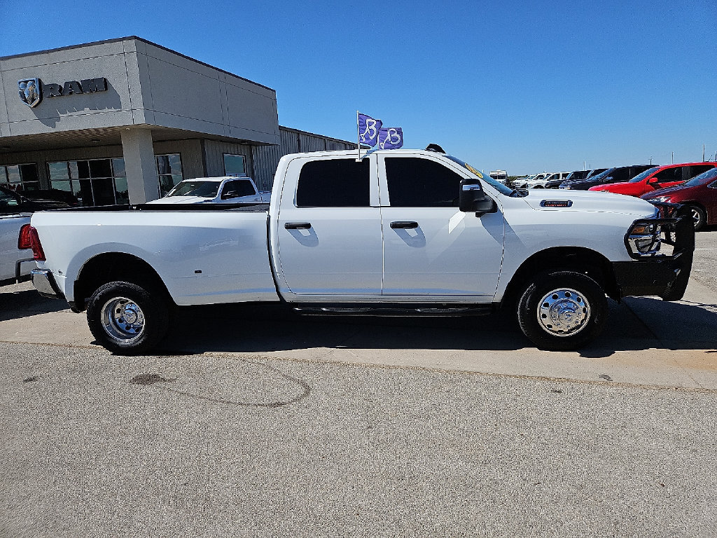 Used 2026 RAM 3500 Tradesman AWD/4WD image 9