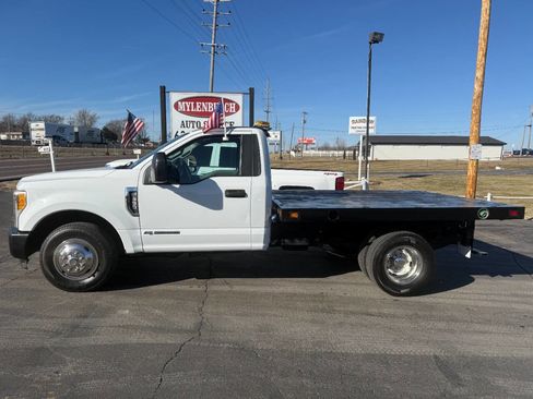 Used 2017 Ford F350 XL image 1