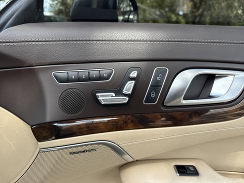 Used 2013 Mercedes-Benz SL 550 image 25
