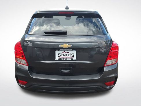 Used 2019 Chevrolet Trax LS FWD image 4