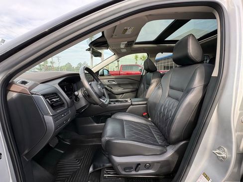 Used 2023 Nissan Rogue Platinum w/ Platinum Premium Package AWD/4WD image 9
