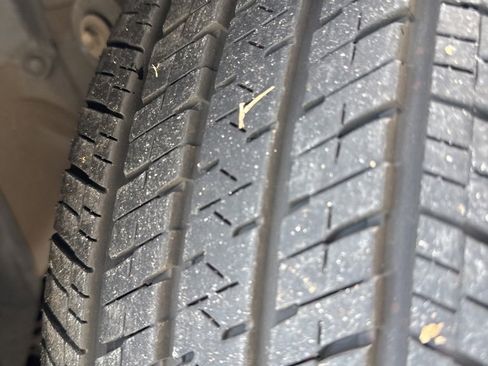 Used 2019 Toyota Camry LE w/ Convenience Package image 4