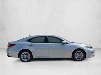 Used 2017 Lexus ES 350 w/ Premium Package FWD video 4