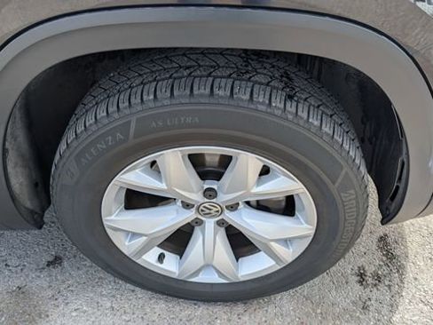 Used 2018 Volkswagen Atlas SEL AWD/4WD image 22