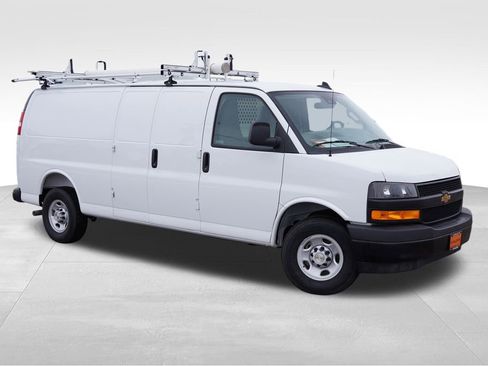 Used 2025 Chevrolet Express 2500 Extended w/ Communications Package image 2