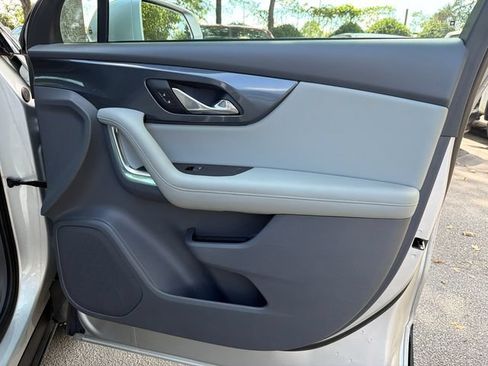 Used 2020 Chevrolet Blazer LT FWD image 14