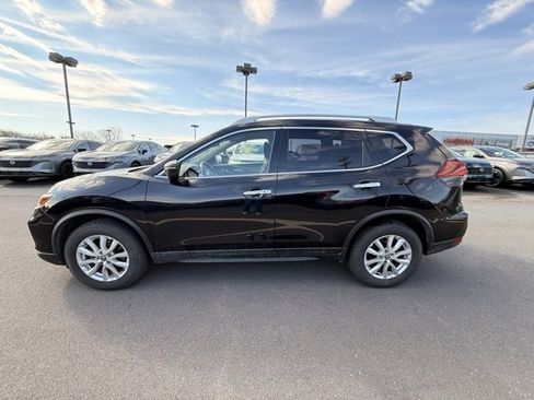 Certified 2019 Nissan Rogue SV image 8