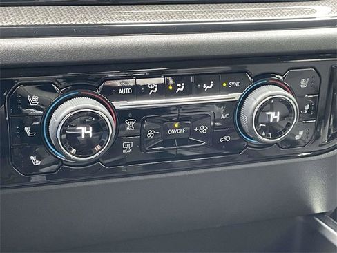 Used 2023 Chevrolet Silverado 1500 ZR2 w/ Technology Package image 14