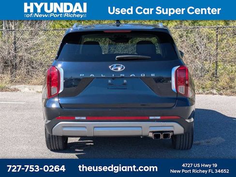 Used 2023 Hyundai Palisade Limited image 4