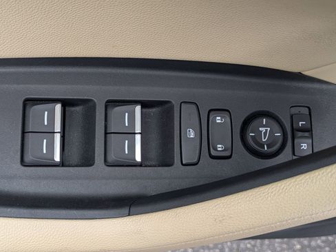 Used 2022 Acura TLX image 20