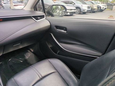 Used 2020 Toyota Corolla XLE w/ Carpet Mat Package (TMS) FWD image 17