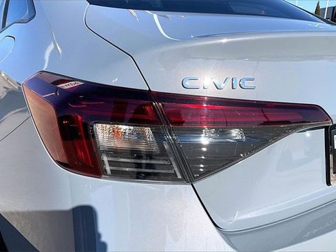 Used 2025 Honda Civic Sport image 32