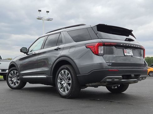 Used 2025 Ford Explorer Active w/ Active Comfort Package AWD/4WD image 14