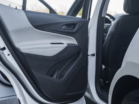 Used 2021 Chevrolet Equinox Premier image 39