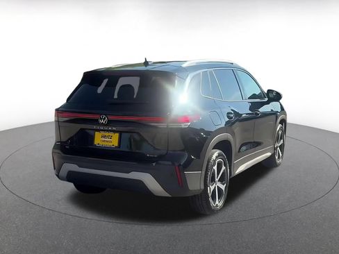 Used 2026 Volkswagen Tiguan SE AWD/4WD image 14