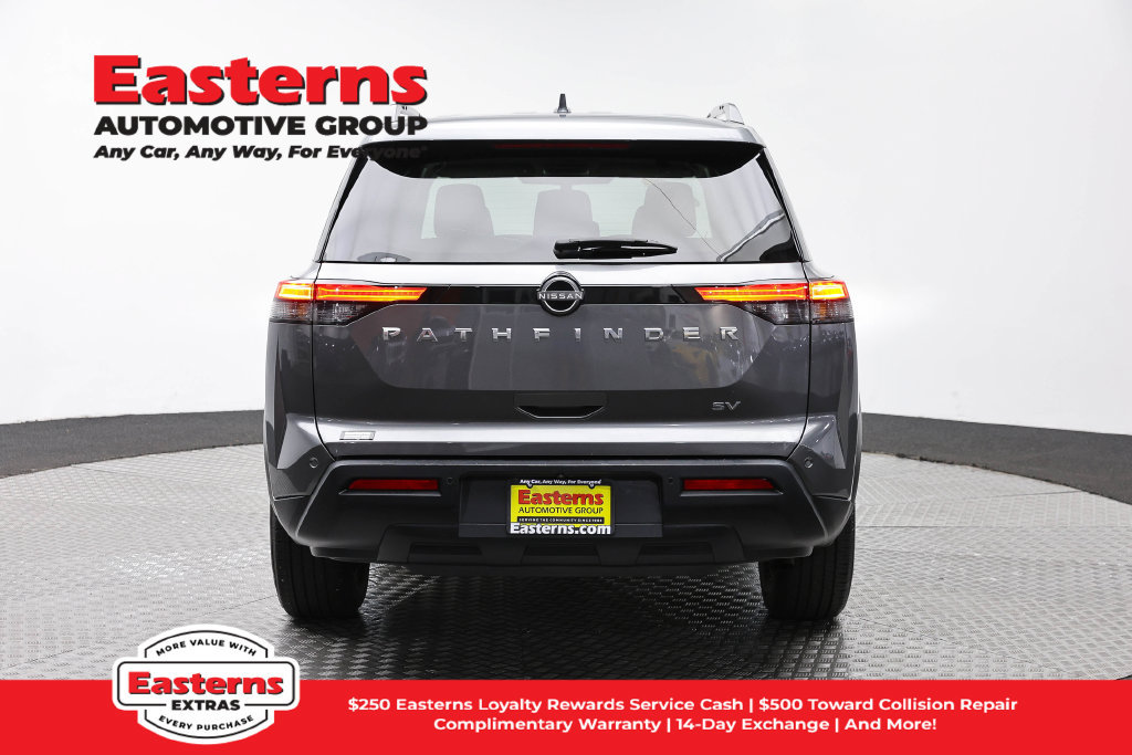 Used 2022 Nissan Pathfinder SV FWD image 7