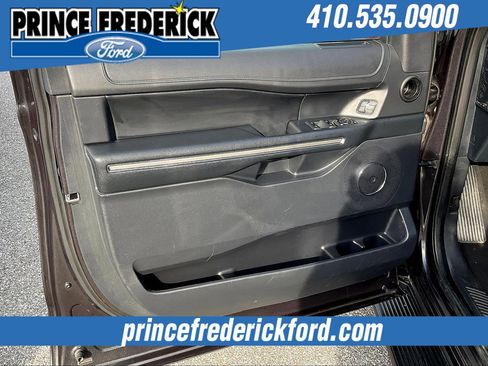 Used 2024 Ford Expedition XLT image 21