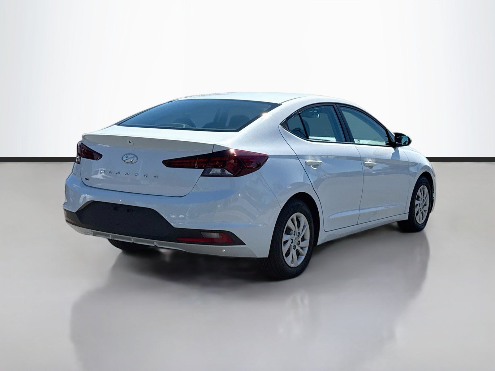 Used 2020 Hyundai Elantra SE w/ Cargo Package (C1) FWD image 7