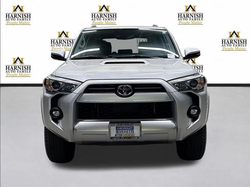 Used 2024 Toyota 4Runner TRD Off-Road Premium AWD/4WD image 2