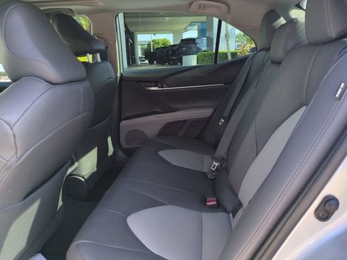 Used 2020 Toyota Camry XLE w/ Driver Assist Package FWD image 16
