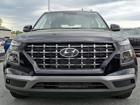 New 2026 Hyundai Venue SEL FWD image 2