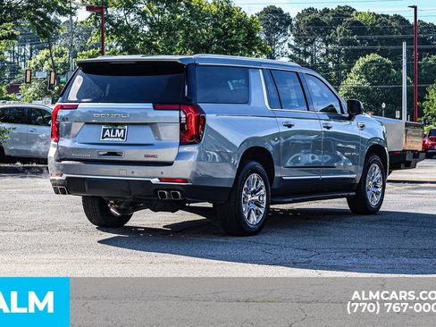 Used 2025 GMC Yukon XL Denali AWD/4WD image 6