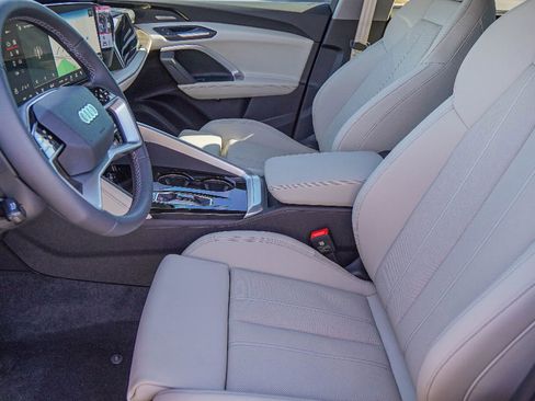 New 2025 Audi Q5 Premium Plus image 8