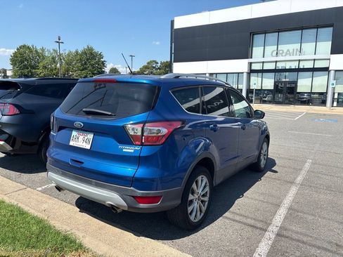 Used 2017 Ford Escape Titanium FWD image 8