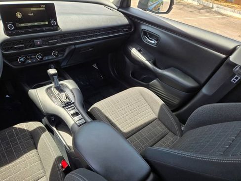 Certified 2024 Honda HR-V LX image 17