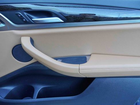 Certified 2025 BMW X4 xDrive30i image 31