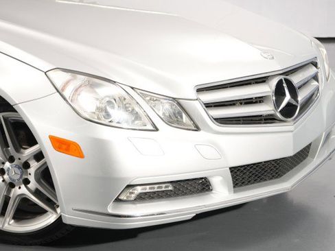 Used 2011 Mercedes-Benz E 350 Cabriolet image 8