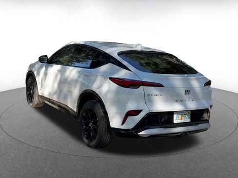 Used 2025 Buick Envista Sport Touring image 11