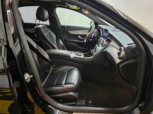 Used 2019 Mercedes-Benz C 300 C 300 image 11