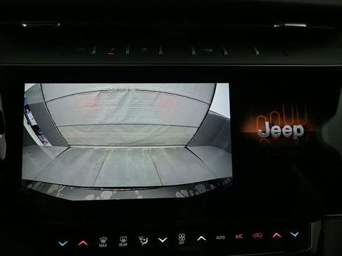 New 2026 Jeep Grand Cherokee L Limited w/ Limited Altitude Package image 16