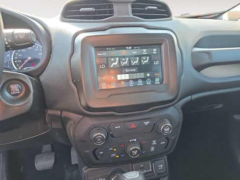 Used 2020 Jeep Renegade Latitude w/ Cold Weather Group AWD/4WD image 10