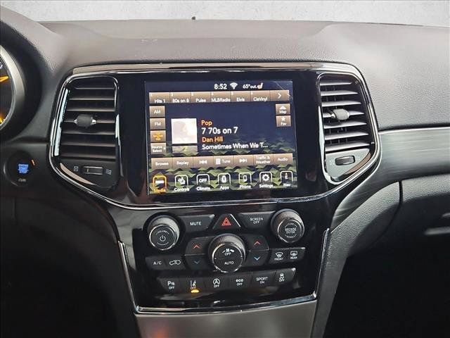 Used 2020 Jeep Grand Cherokee Altitude AWD/4WD image 15