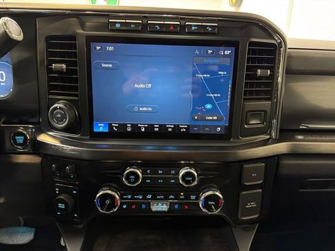 Used 2023 Ford F250 Lariat w/ Lariat Ultimate Package AWD/4WD image 19