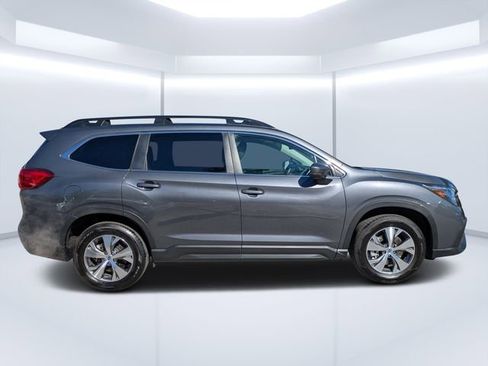 Used 2024 Subaru Ascent Premium w/ Convenience Package image 3