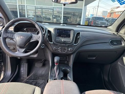 Used 2022 Chevrolet Equinox RS w/ LPO, Floor Liner Package image 3