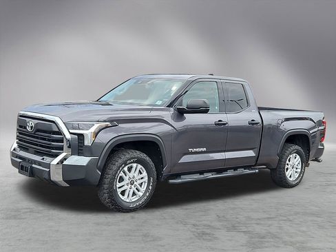 Used 2023 Toyota Tundra SR5 image 3