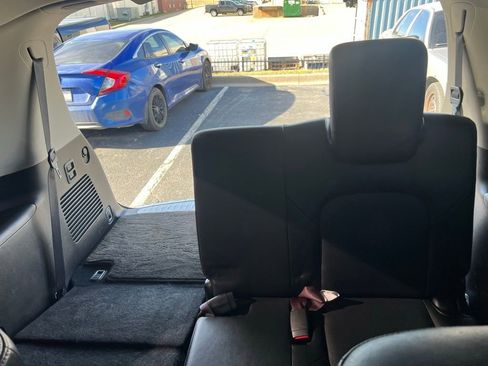 Used 2015 INFINITI QX80 Luxe w/ 22" Wheel Package image 17