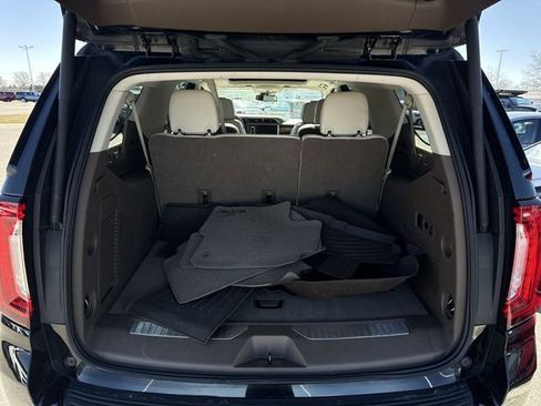Used 2023 GMC Yukon XL Denali AWD/4WD image 27